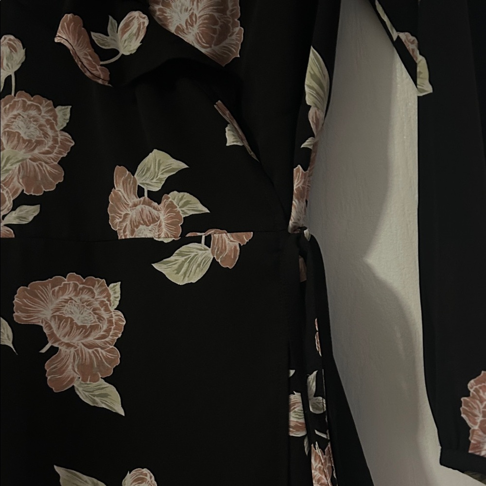 cupcakes & cashmere Black Floral Long Sleeve Dress - Picture 7 of 8